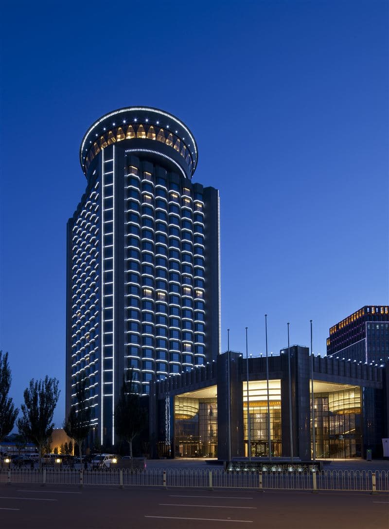 呼和浩特巨华国际大酒店豪华大床房3天2晚(连住)